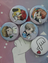 Набор значков 5шт K-POP